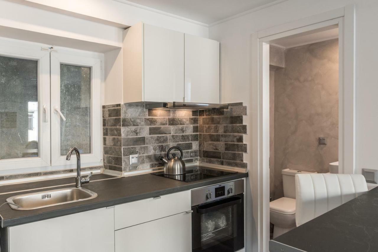 Corfu Downtown Suites Bagian luar foto