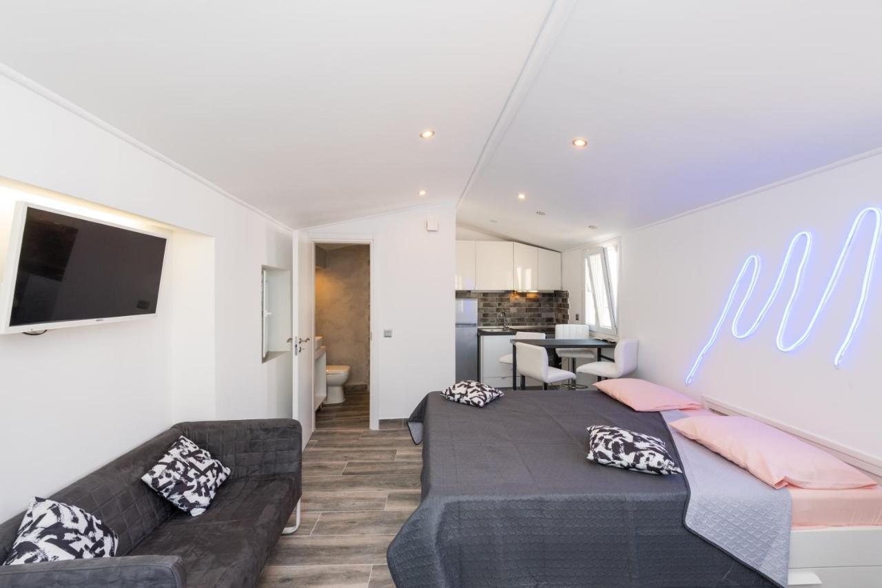Corfu Downtown Suites Bagian luar foto