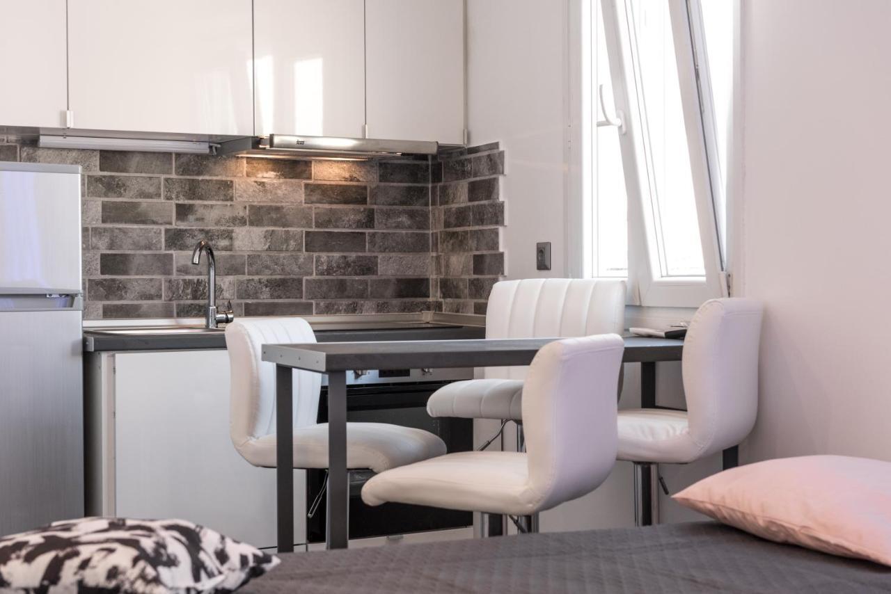 Corfu Downtown Suites Bagian luar foto